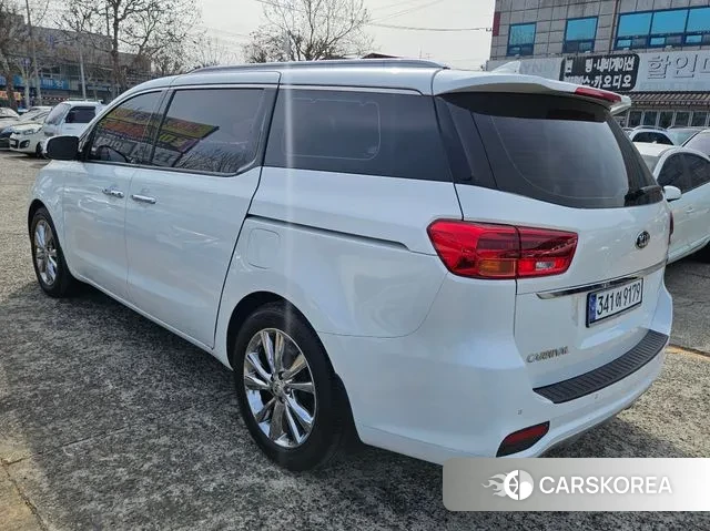 Kia The New Carnival id 3718430 из Кореи 14
