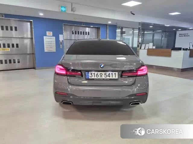 BMW 5 Series (G30) id 3054507 из Кореи 14