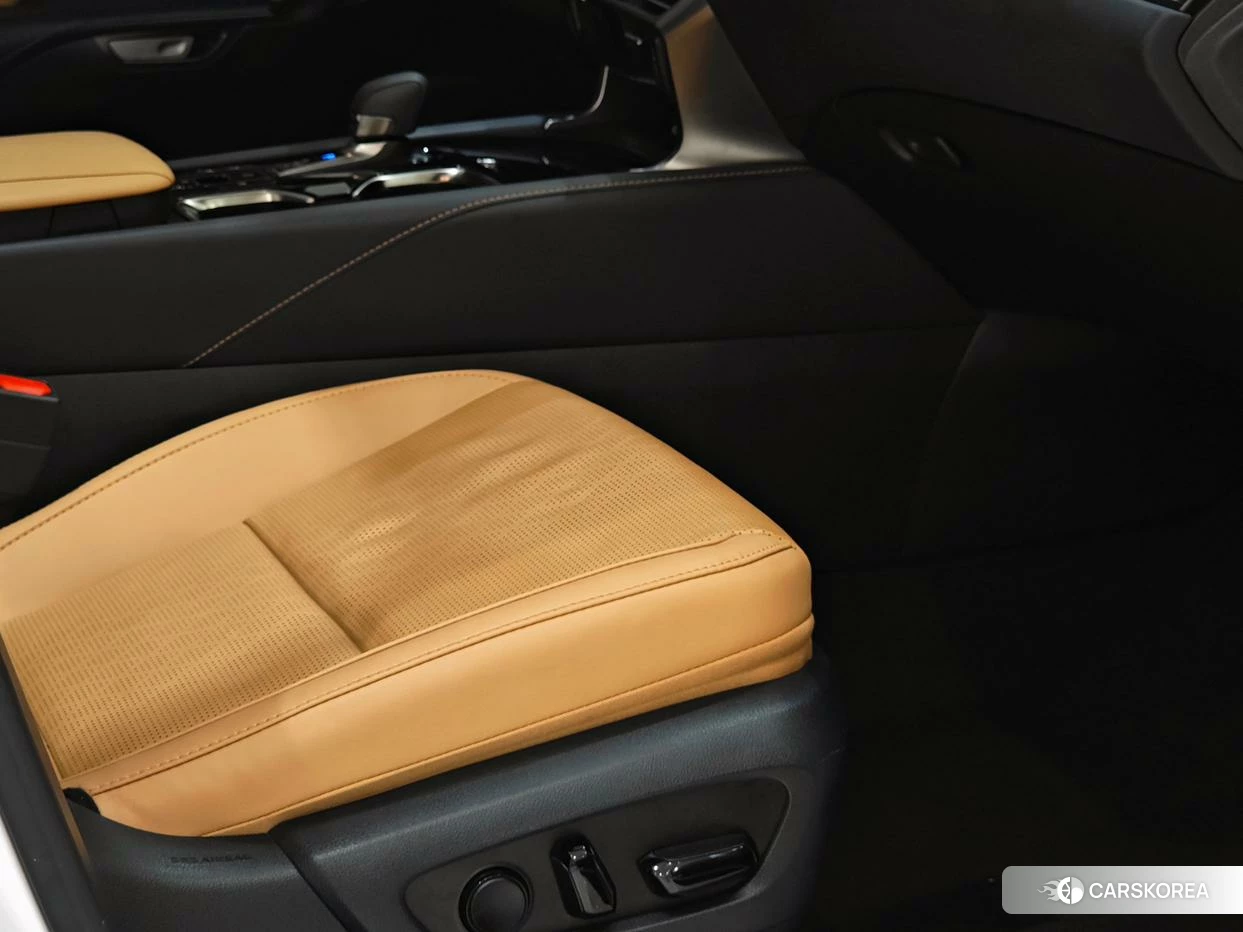 Lexus RX 2023 Белый из Китая, фото 6