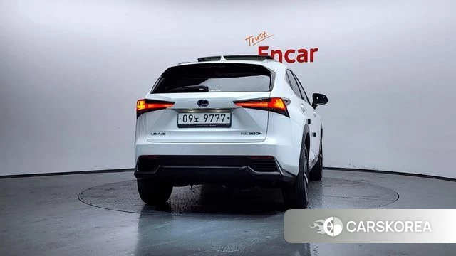 Lexus NX300h id 4294736 из Кореи 26