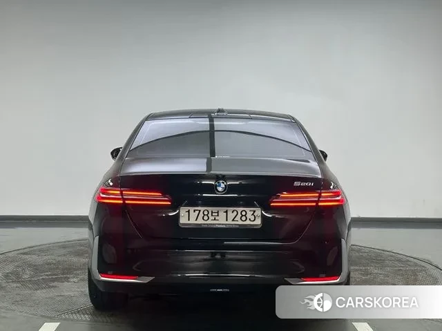 BMW 5 Series (G60) id 3431629 из Кореи 14