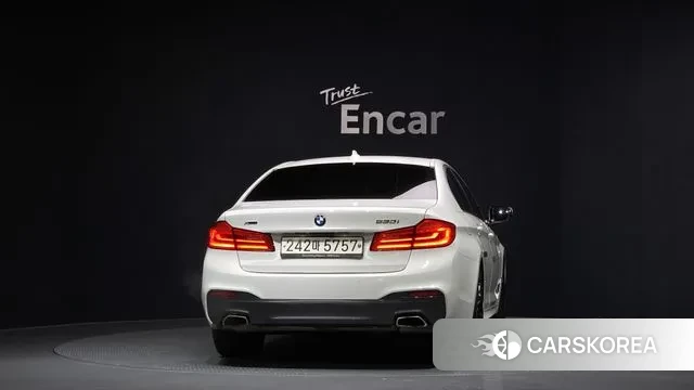 BMW 5 Series (G30) id 3493966 из Кореи 14