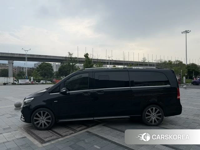Mercedes-Benz V-class 2024 Черный из Китая, фото 4