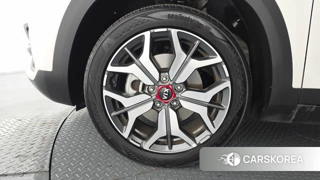 Kia Seltos id 4293923 из Кореи 30