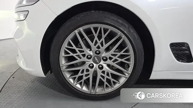 Genesis The New G70 id 3582350 из Кореи 14