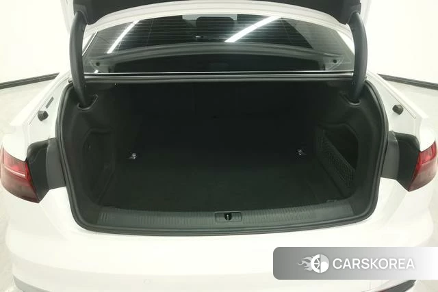 Audi A4L id 3804469 из Китая 11