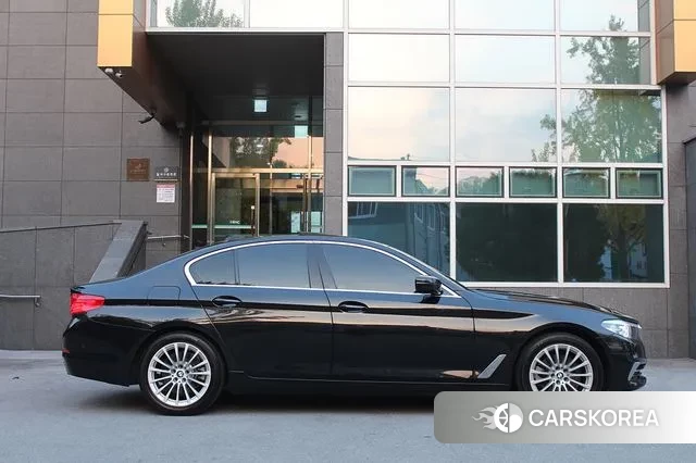 BMW 5 Series (G30) id 3344544 из Кореи 14