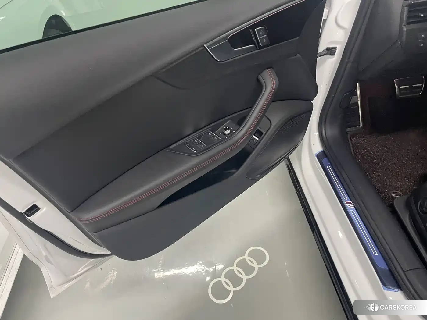 Audi A4L id 4680537 из Китая 9