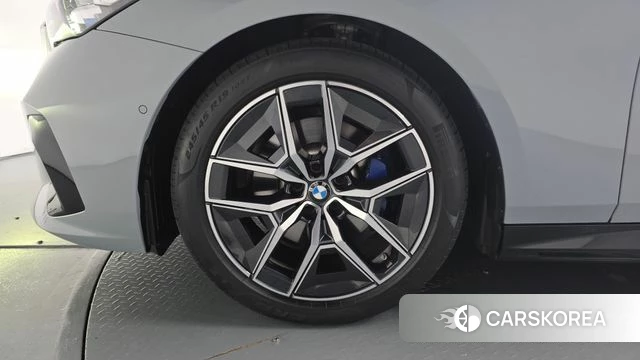 BMW 5 Series (G60) id 4792289 из Кореи 30