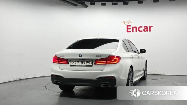 BMW 5 Series (G30) id 3911958 из Кореи 14