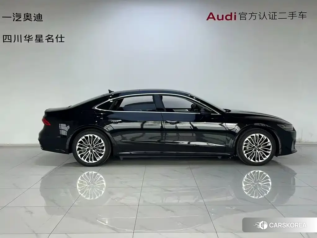 Audi A7L id 4599699 из Китая 15