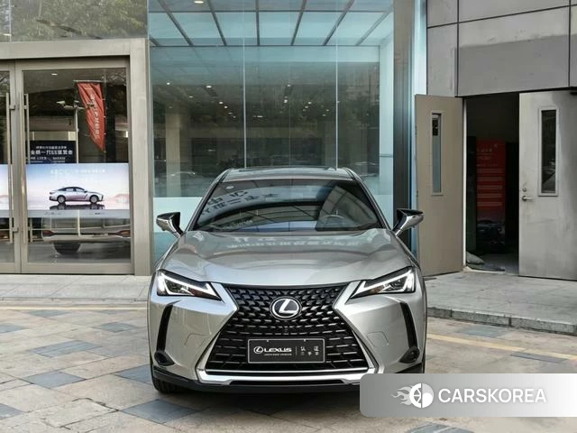 Lexus UX 2022 Серебристо-серый из Китая, фото 4