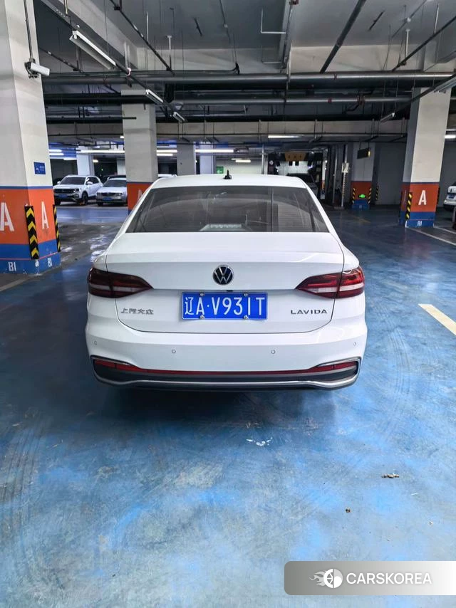 Volkswagen Lavida 2022 Белый из Китая, фото 4