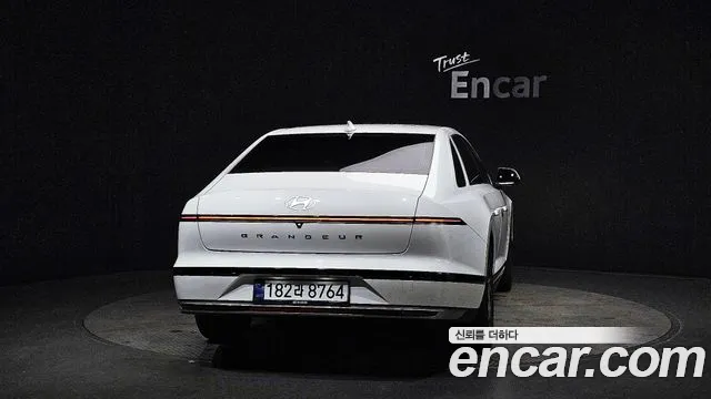 Hyundai Grandeur (GN7) id 2739287 из Кореи 14