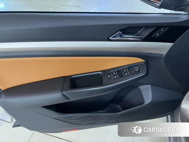 Volkswagen Bora id 4273632 из Китая 18