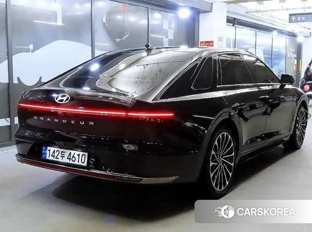 Hyundai Grandeur (GN7) id 3398996 из Кореи 14