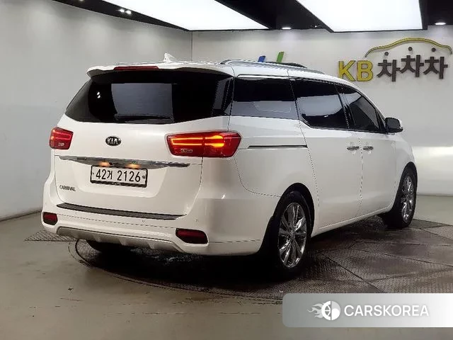 Kia The New Carnival id 3339436 из Кореи 14