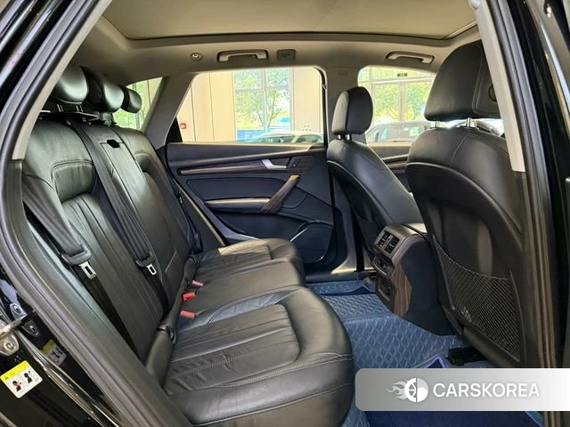 Audi Q5L id 4259981 из Китая 16