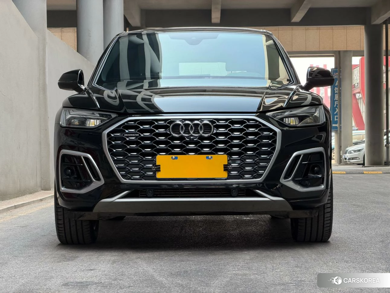 Audi Q5L Sportback 2022 Черный из Китая, фото 4