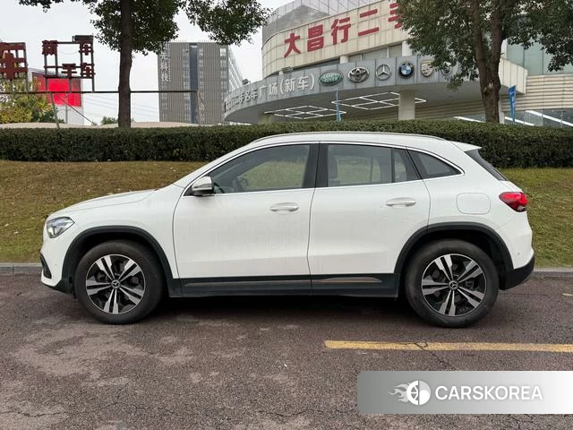 Mercedes-Benz GLA 2023 Белый из Китая, фото 4
