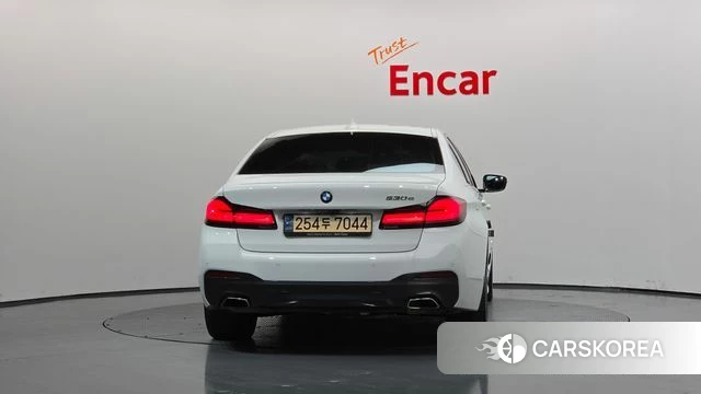 BMW 5 Series (G30) id 4923165 из Кореи 34