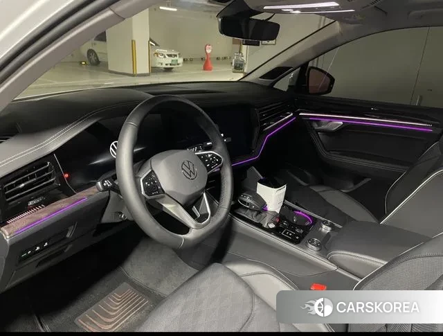 Volkswagen Touareg 3rd generation 2024 Белый из Кореи, фото 4