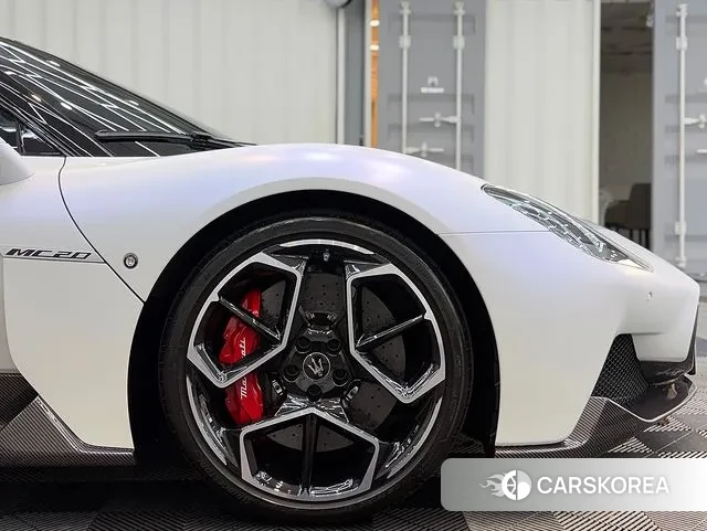 Maserati MC20 id 3577139 из Кореи 14