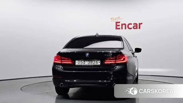 BMW 5 Series (G30) id 3096040 из Кореи 14