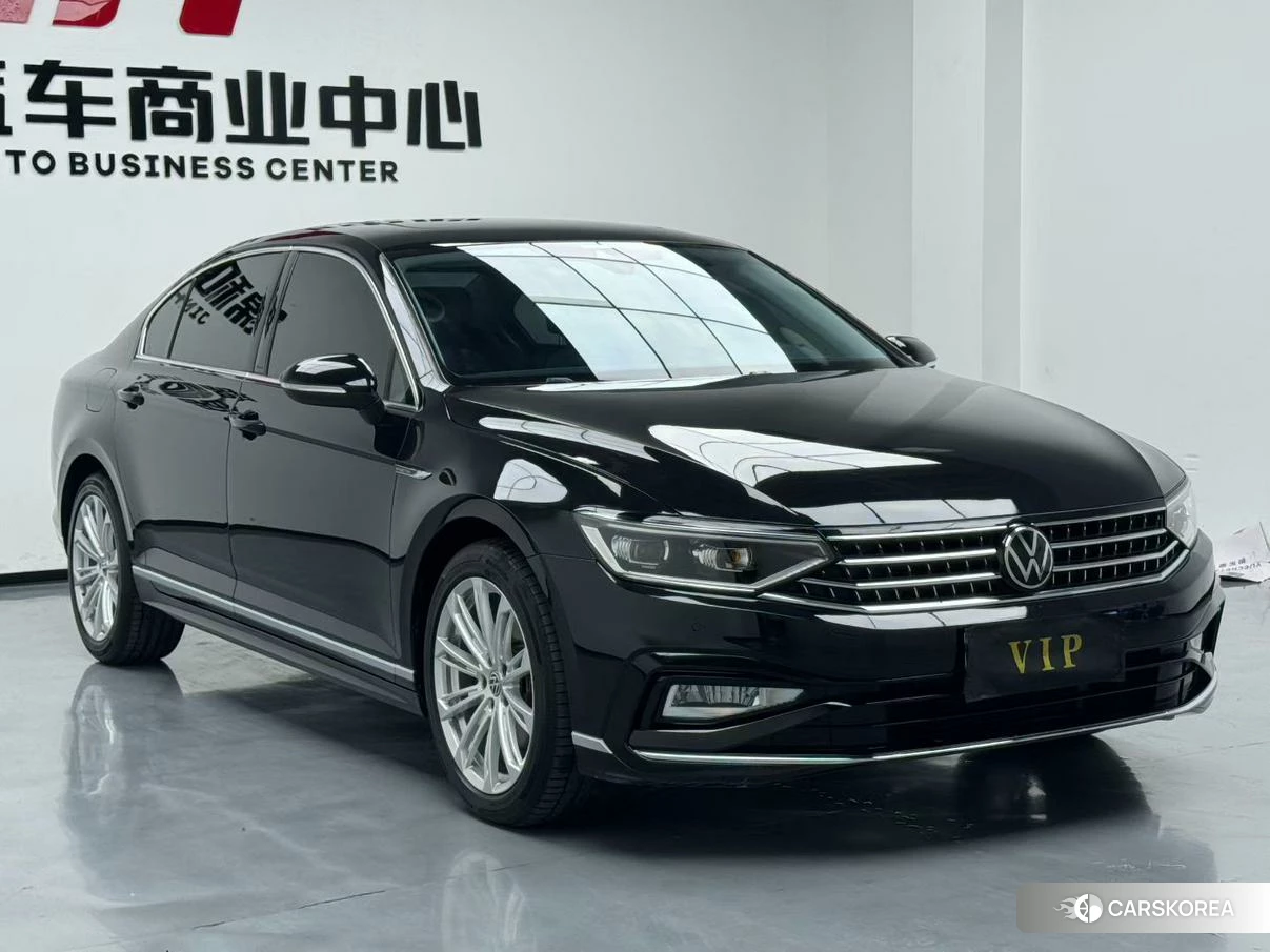 Volkswagen Magotan 2024 Черный из Китая, фото 4