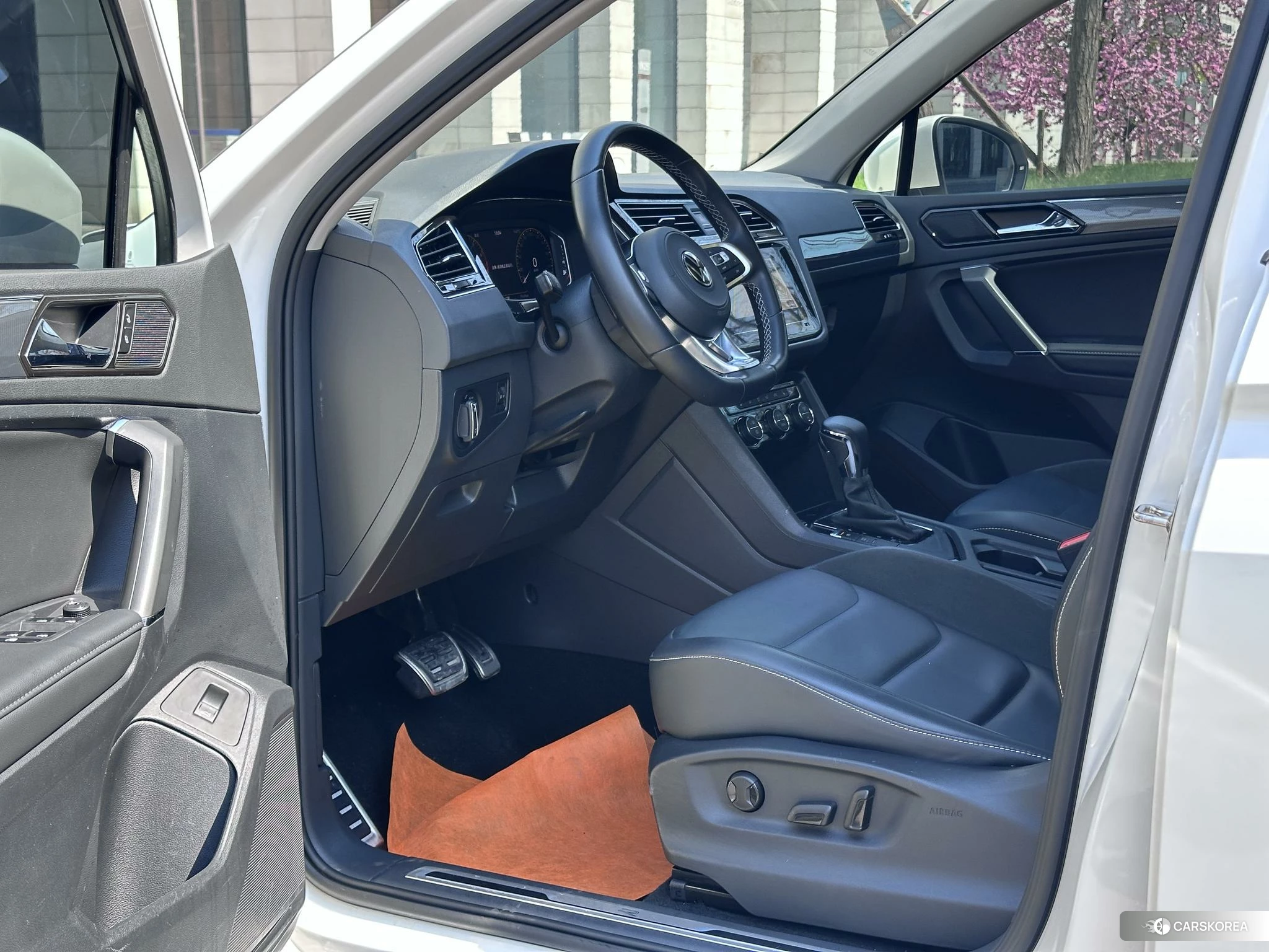 Volkswagen Tiguan L id 4513943 из Китая 18