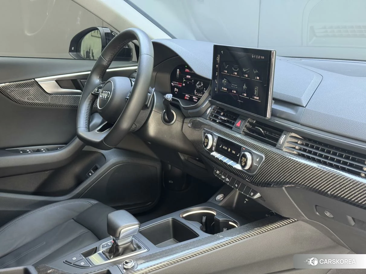 Audi A4 (import) 2021 Серебристо-серый из Китая, фото 5