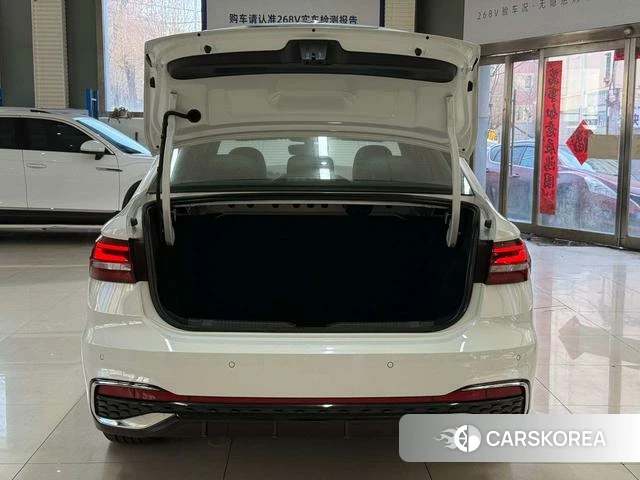 Volkswagen Lavida id 4207332 из Китая 18