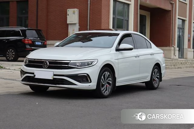 Volkswagen Bora 2023 Белый из Китая, фото 4