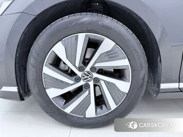 Volkswagen Magotan PHEV id 4300318 из Китая 10