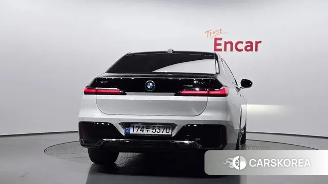 BMW 7 Series (G70) id 3341504 из Кореи 14