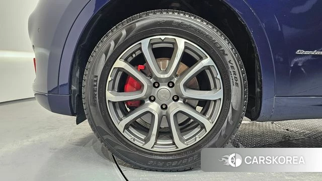 Maserati Levante id 4587538 из Кореи 25