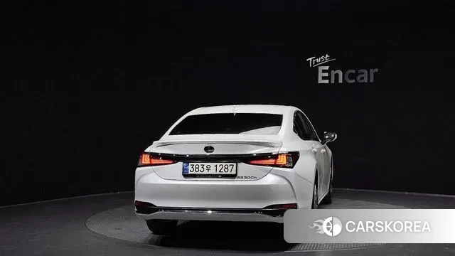 Lexus ES300h 7th generation id 3599705 из Кореи 14