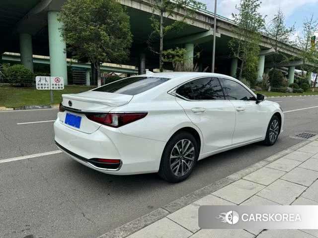 Lexus ES id 4321061 из Китая 9