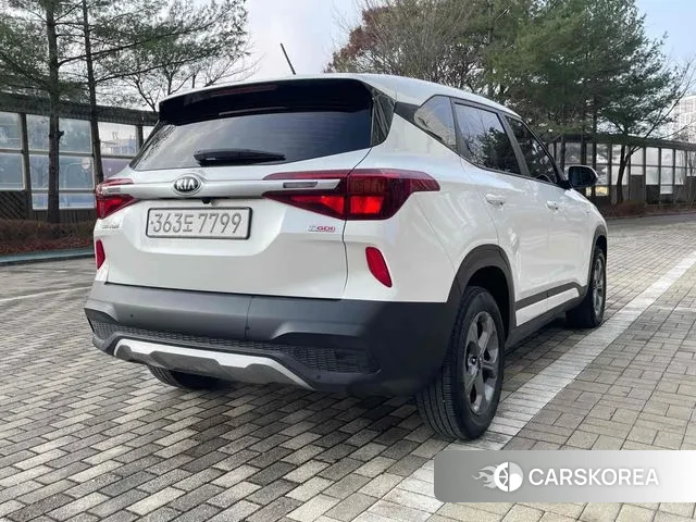 Kia Seltos id 3488557 из Кореи 14