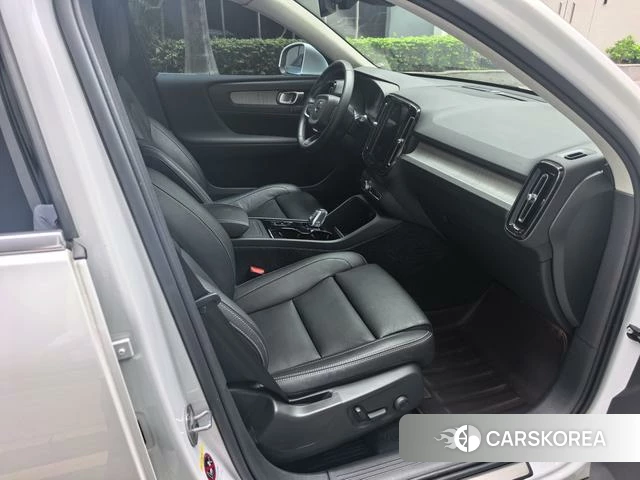 Volvo XC40 2024 Белый из Китая, фото 5