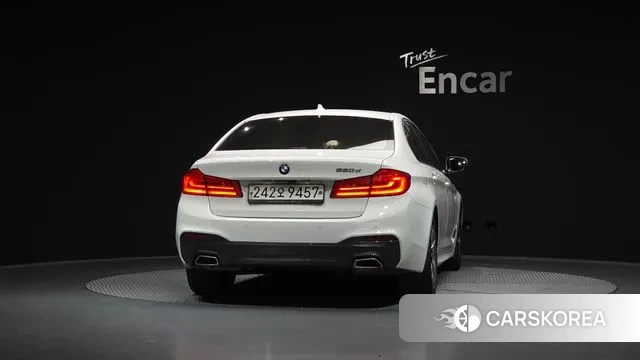 BMW 5 Series (G30) id 3344778 из Кореи 14