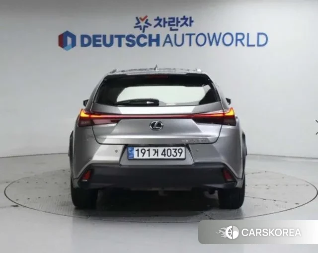 Lexus UX250h id 3052851 из Кореи 14