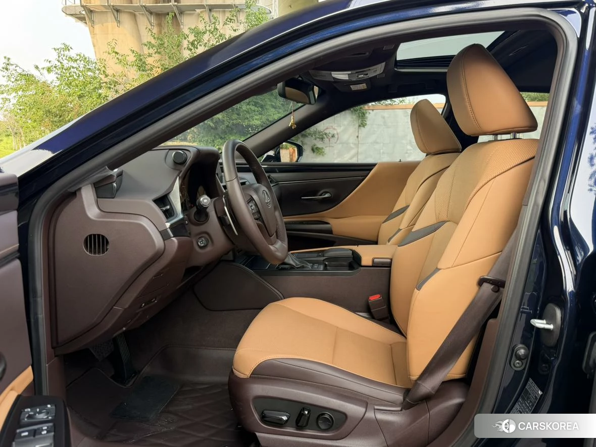Lexus ES id 4512403 из Китая 14