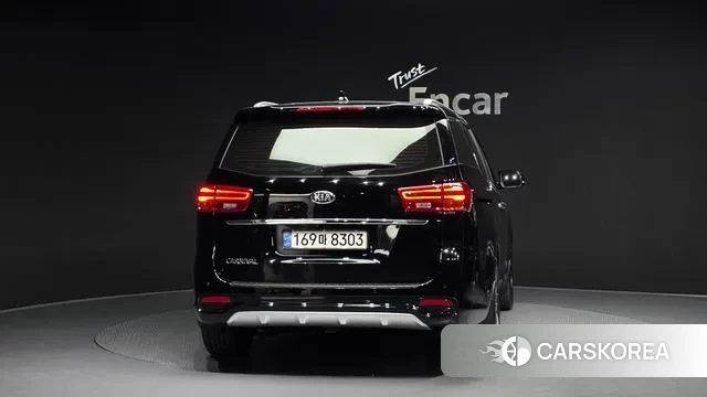 Kia The New Carnival id 3717910 из Кореи 14