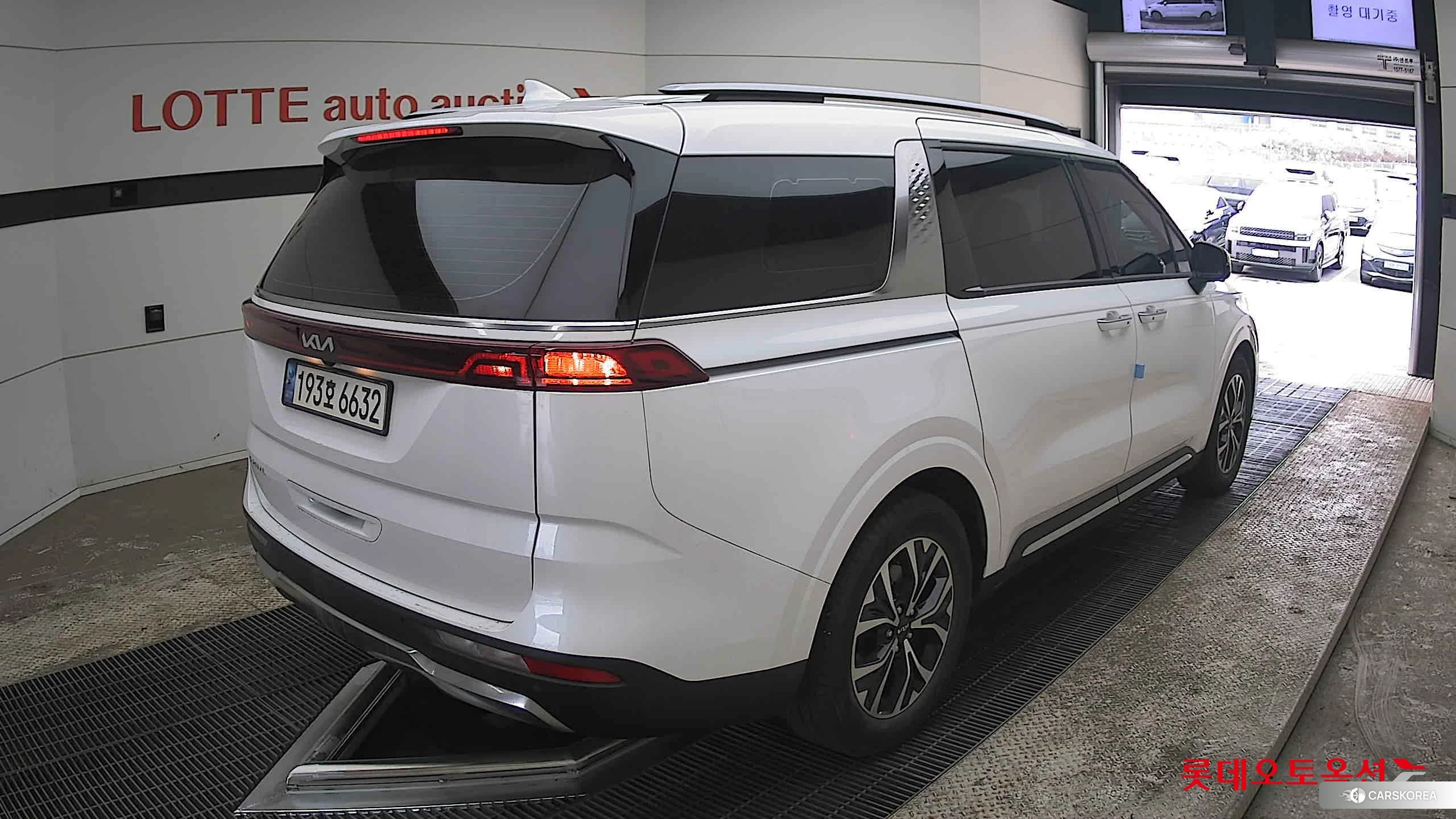 Kia Carnival id 3875767 из Кореи 32