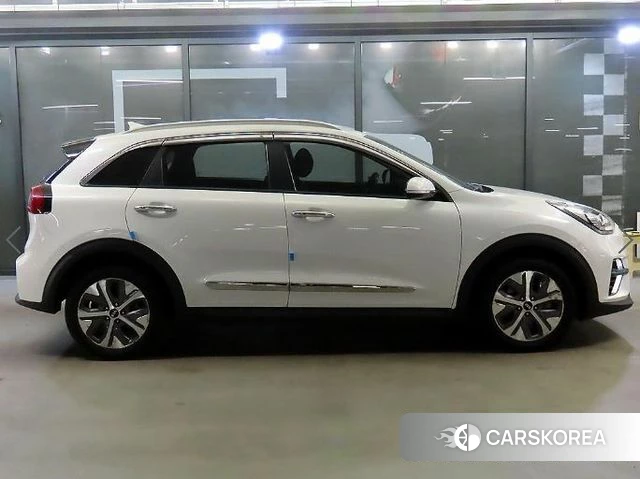 Kia Niro EV id 3935910 из Кореи 13