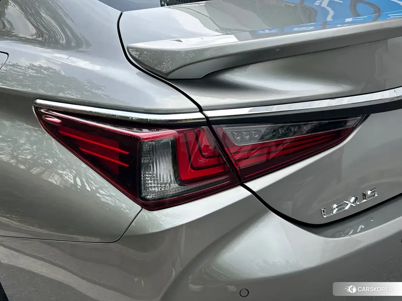 Lexus ES id 4601144 из Китая 24