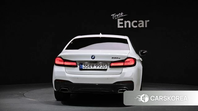 BMW 5 Series (G30) id 3799750 из Кореи 14