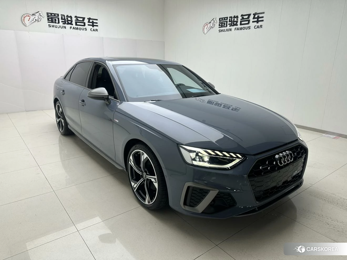 Audi A4L 2021 Темно-серый из Китая, фото 4