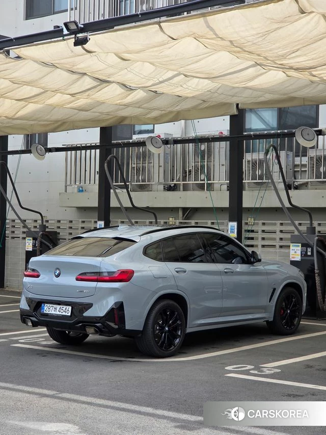 BMW X4 (G02) 2025 Небесно-голубой из Кореи, фото 4